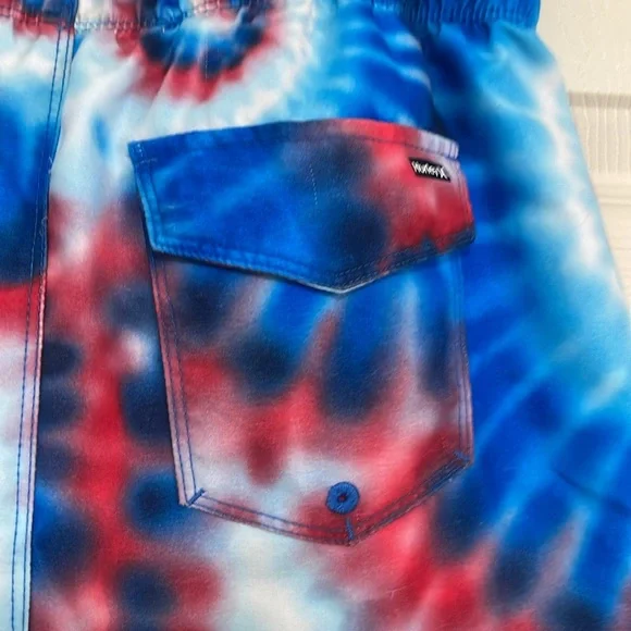 Hurley size medium (10 - 12 years) swim shorts. Mesh lining inside. - Picture 7 of 11